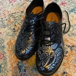 Patricia Nash black and silver oxfords